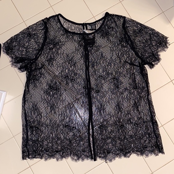 NWT Torrid Lace Top Size 2 - Picture 3 of 9